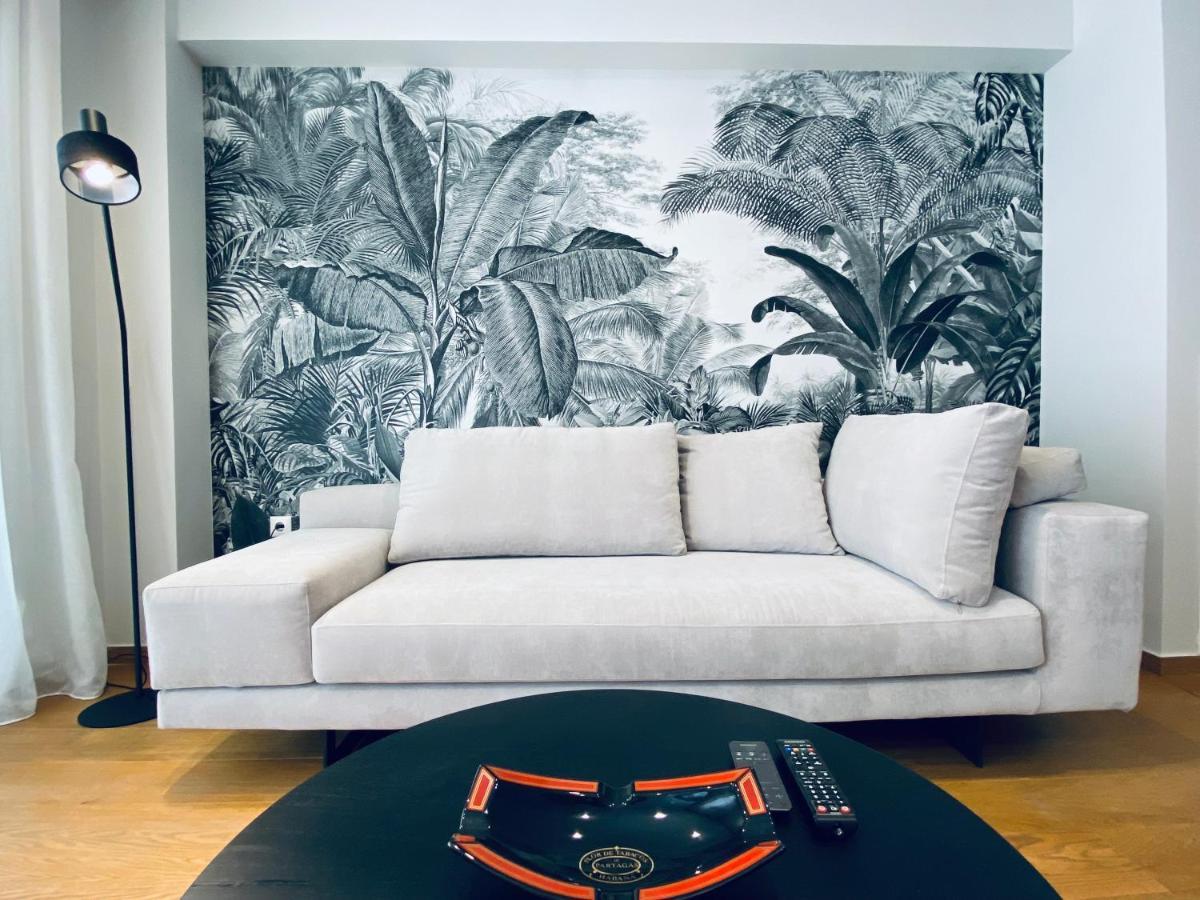 Athens Riviera 2-Bed Apt & Pool Access #Unoblu Экстерьер фото